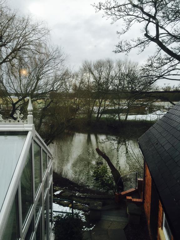 Millhouse Hotel And Riverside Restaurant Sharnbrook Room photo