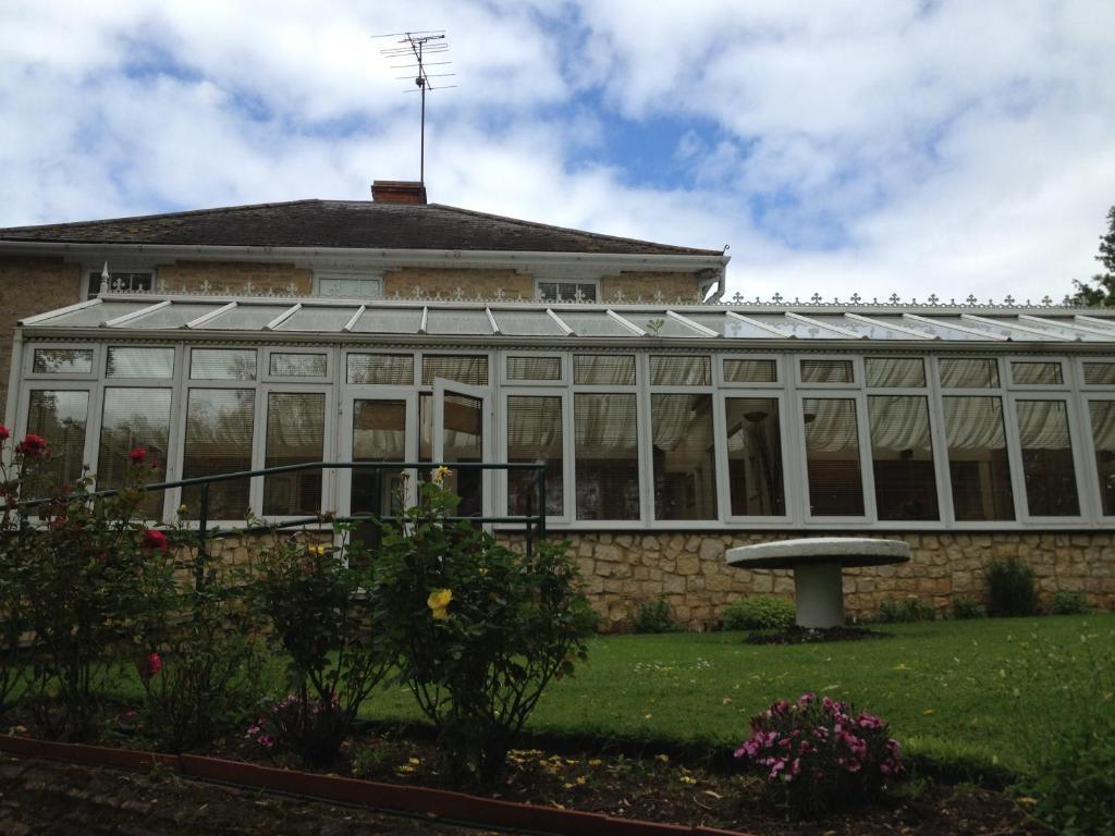 Millhouse Hotel And Riverside Restaurant Sharnbrook Exterior photo