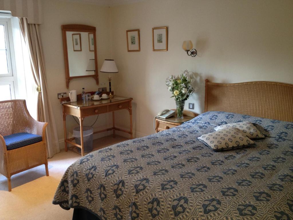 Millhouse Hotel And Riverside Restaurant Sharnbrook Room photo